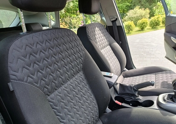 Opel Astra cena 30000 przebieg: 130000, rok produkcji 2013 z Golina małe 277